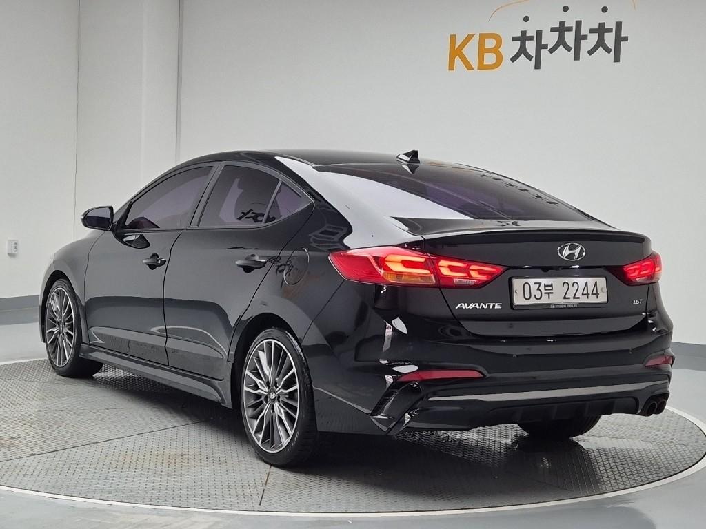 2018 HYUNDAI AVANTE AD 