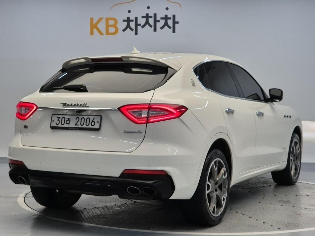 2019 MASERATI LEVANTE 