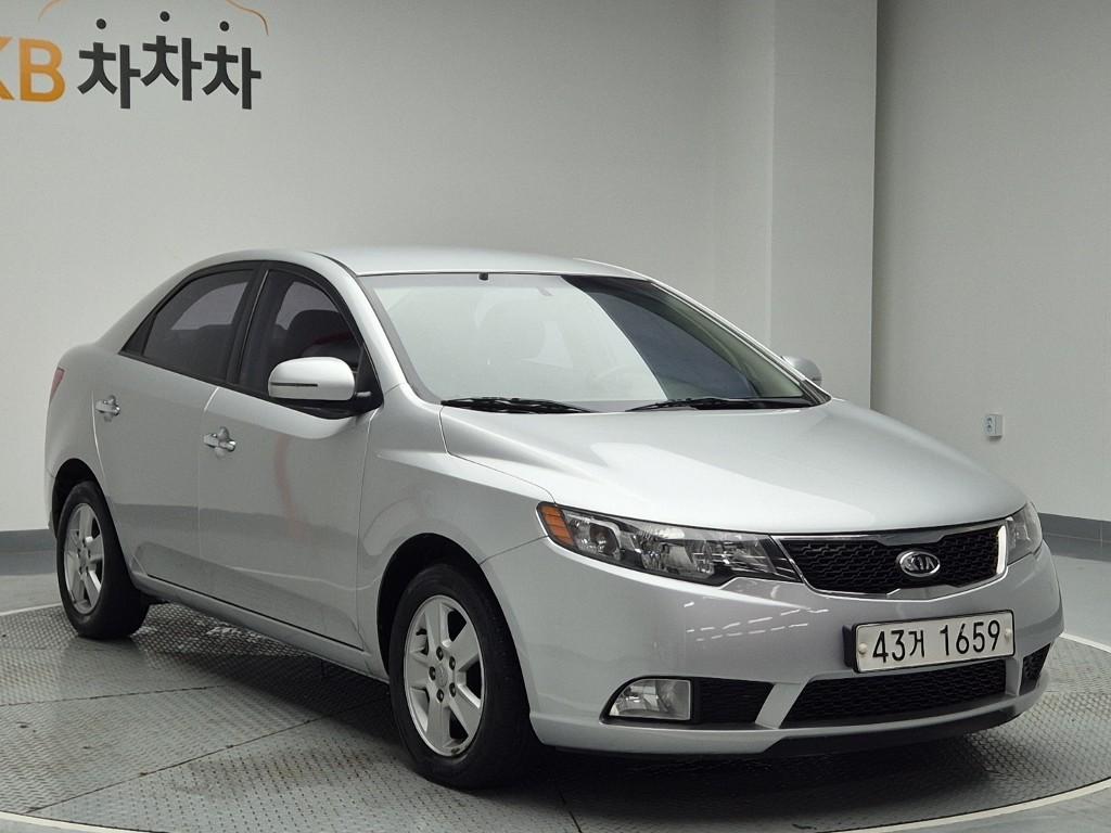 2011 KIA FORTE 