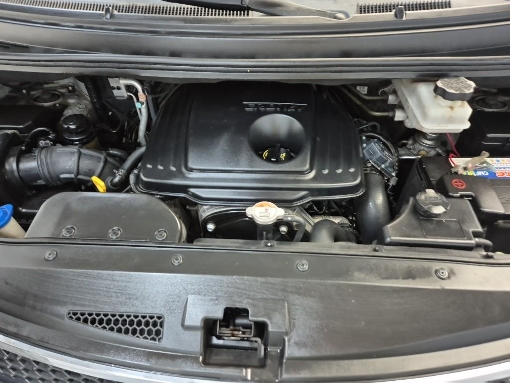 2014 HYUNDAI GRAND STAREX 