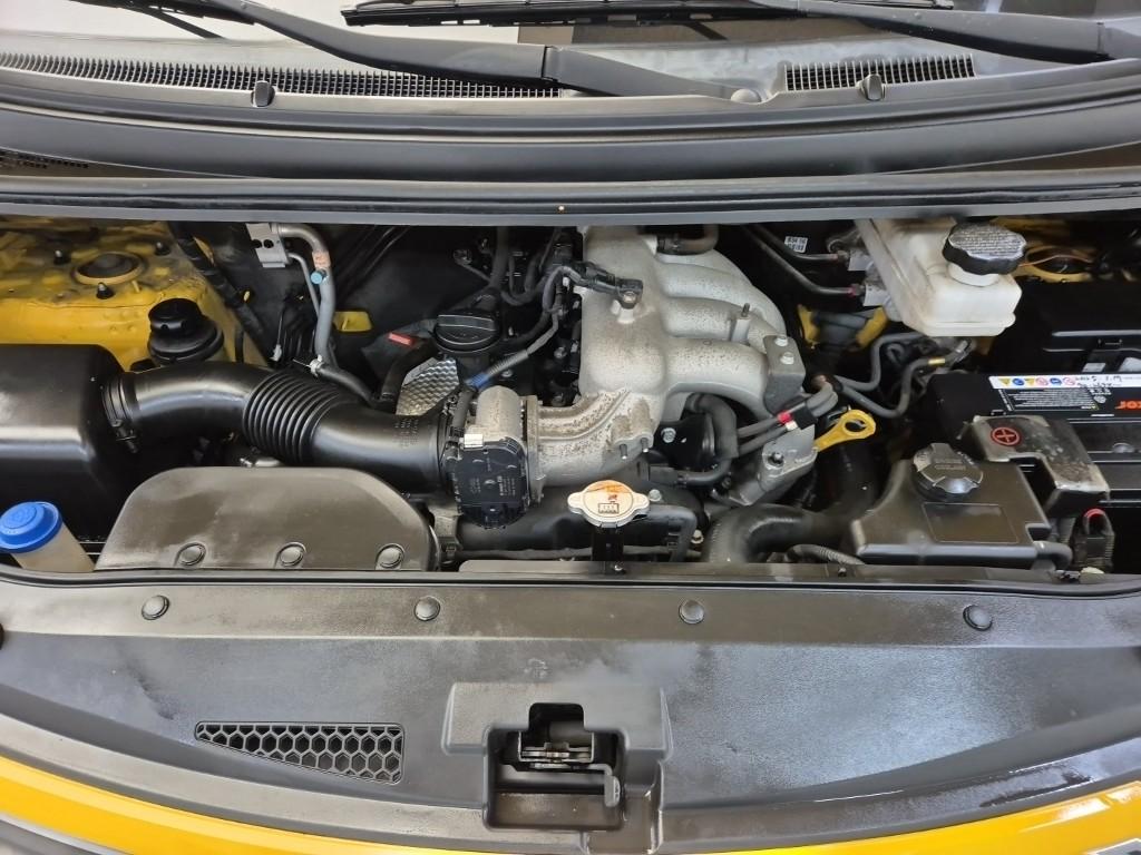 2018 HYUNDAI GRAND STAREX 