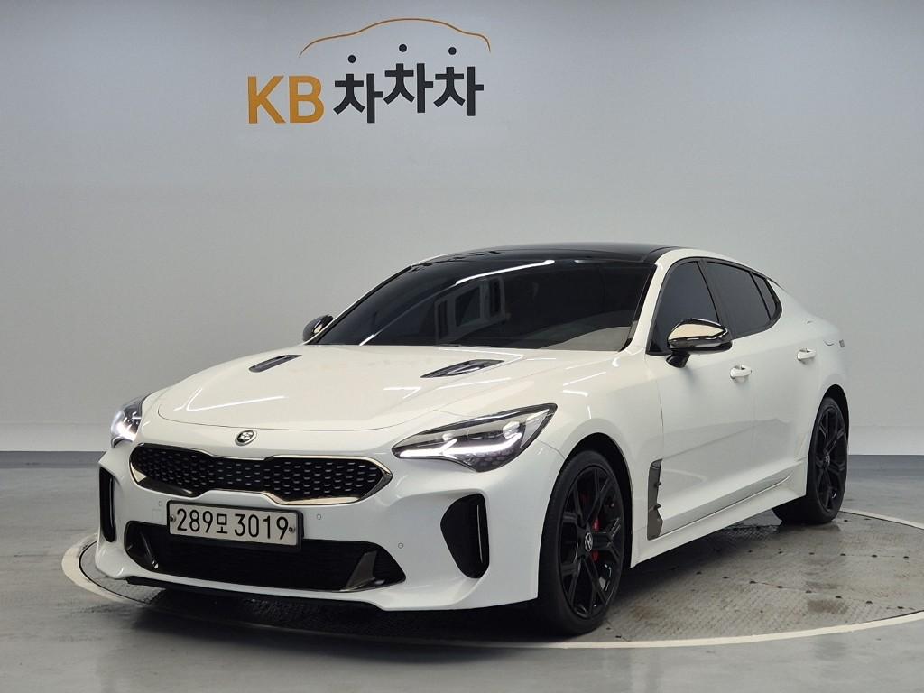 2020 KIA STINGER 
