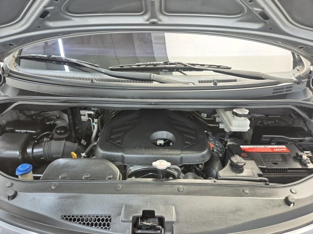 2017 HYUNDAI GRAND STAREX 