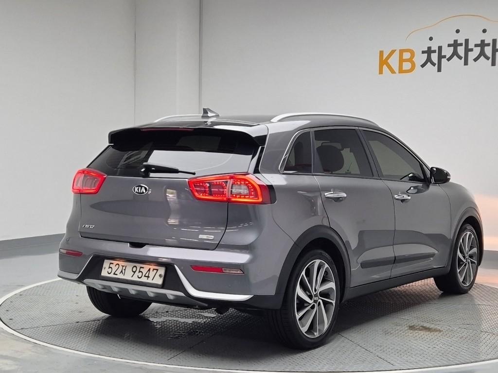 2018 KIA NIRO 