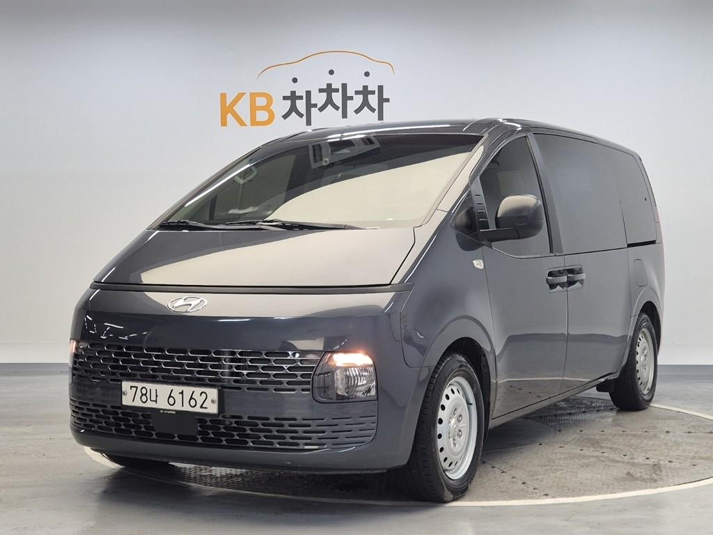 2022 HYUNDAI STARIA 