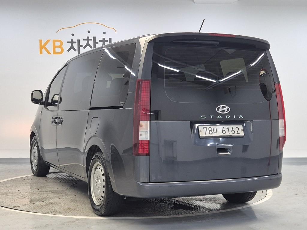 2022 HYUNDAI STARIA 