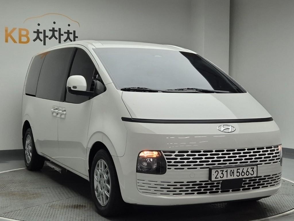2022 HYUNDAI STARIA 