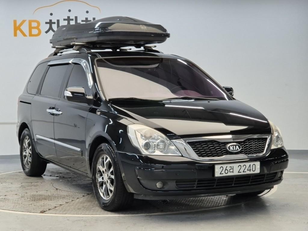 2013 KIA CARNIVAL R 
