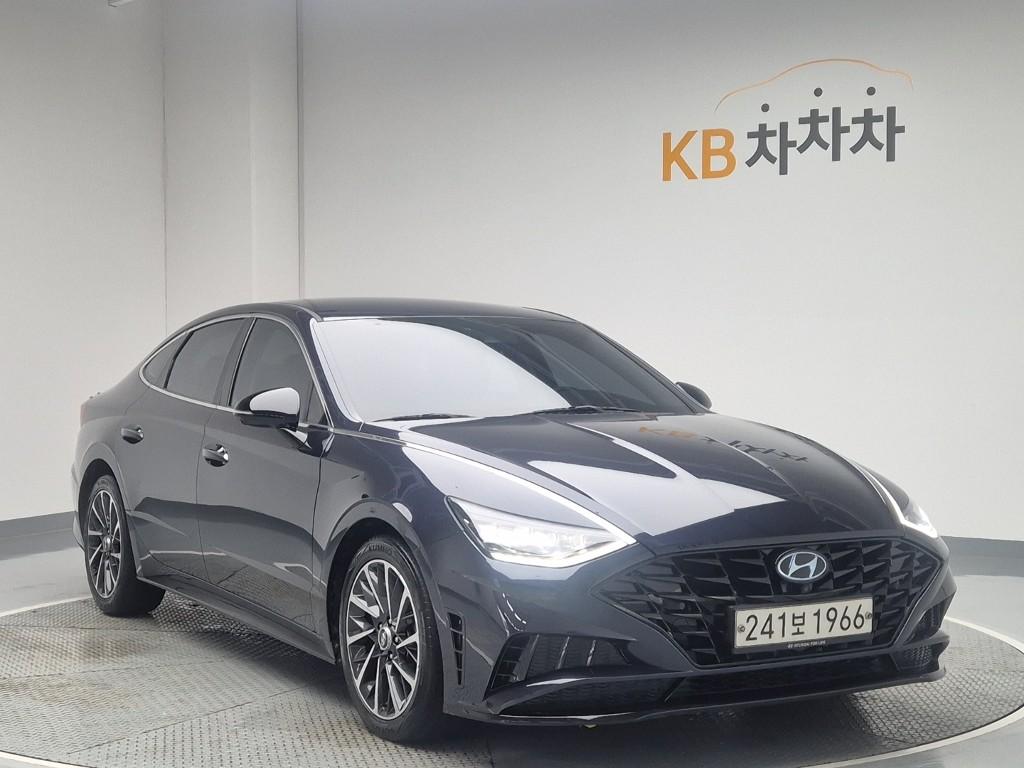 2020 HYUNDAI SONATA (DN8) 
