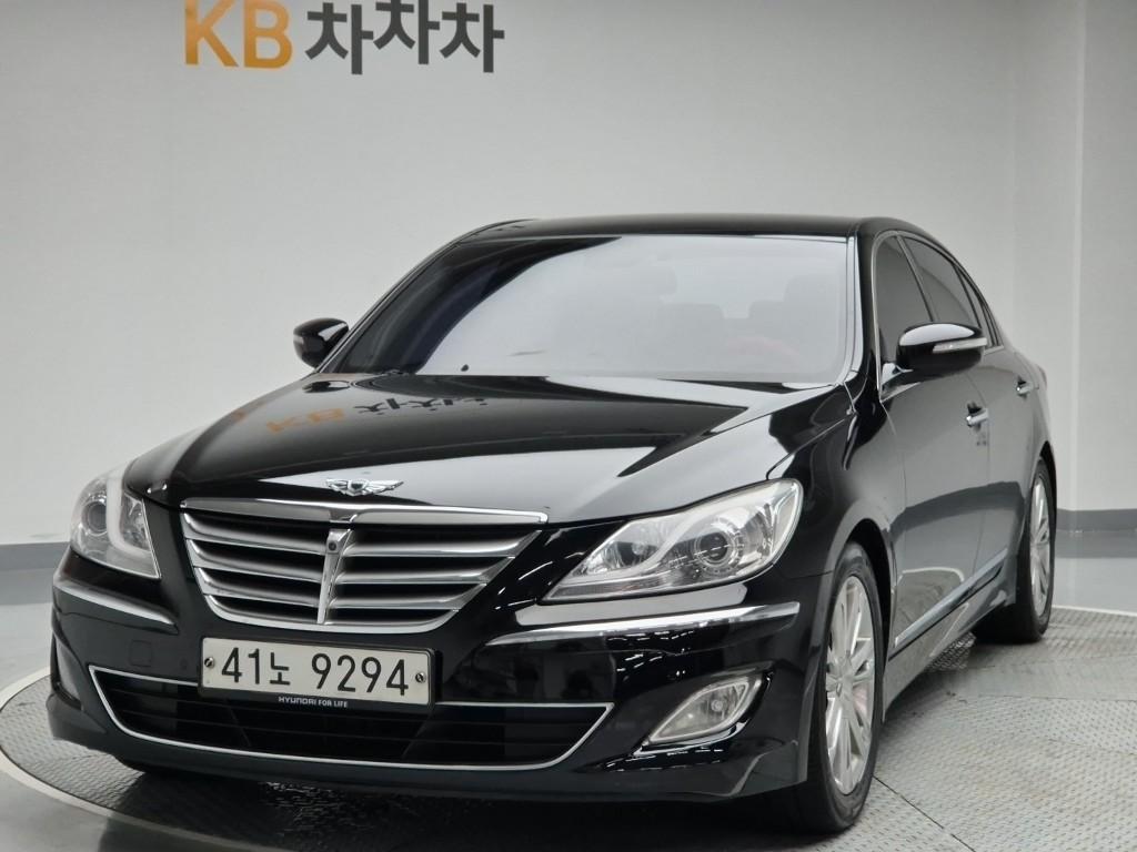 2012 HYUNDAI GENESIS 