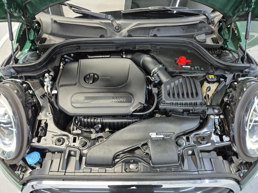 2020 MINI COOPER 