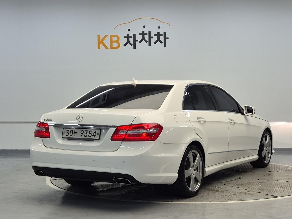 2013 BENZ E CLASS (4Gen) 