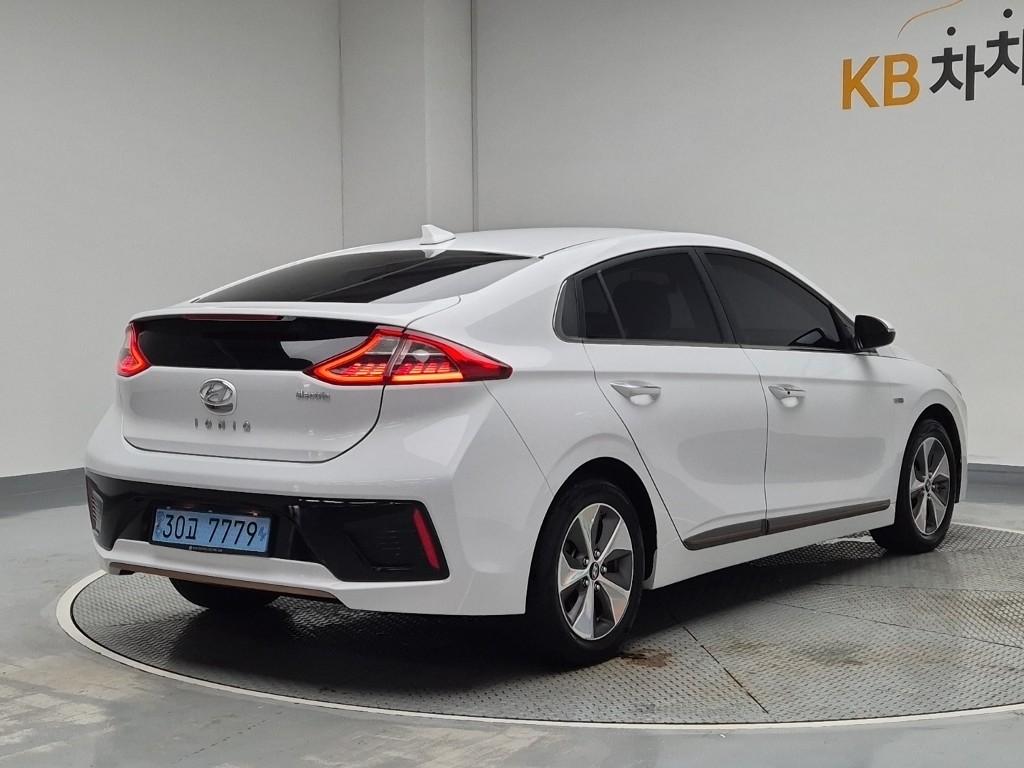 2017 HYUNDAI IONIQ Electric 