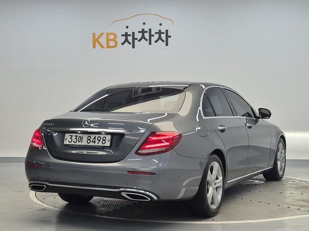 2017 BENZ E CLASS (5Gen) 