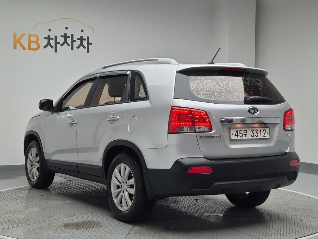 2010 KIA SORENTO R 
