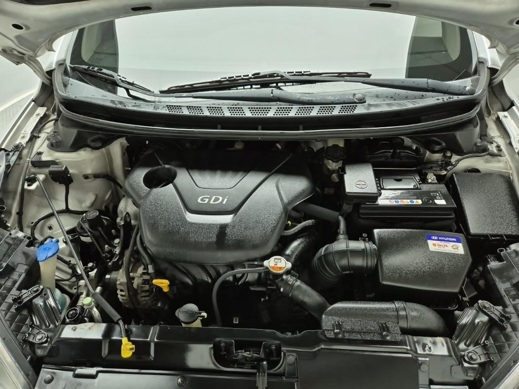 2013 HYUNDAI AVANTE MD 