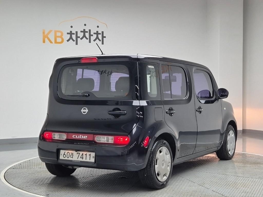 2011 NISSAN CUBE 