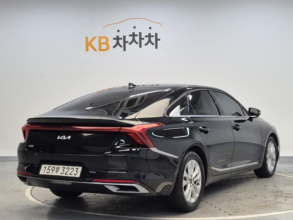 2022 KIA K8 