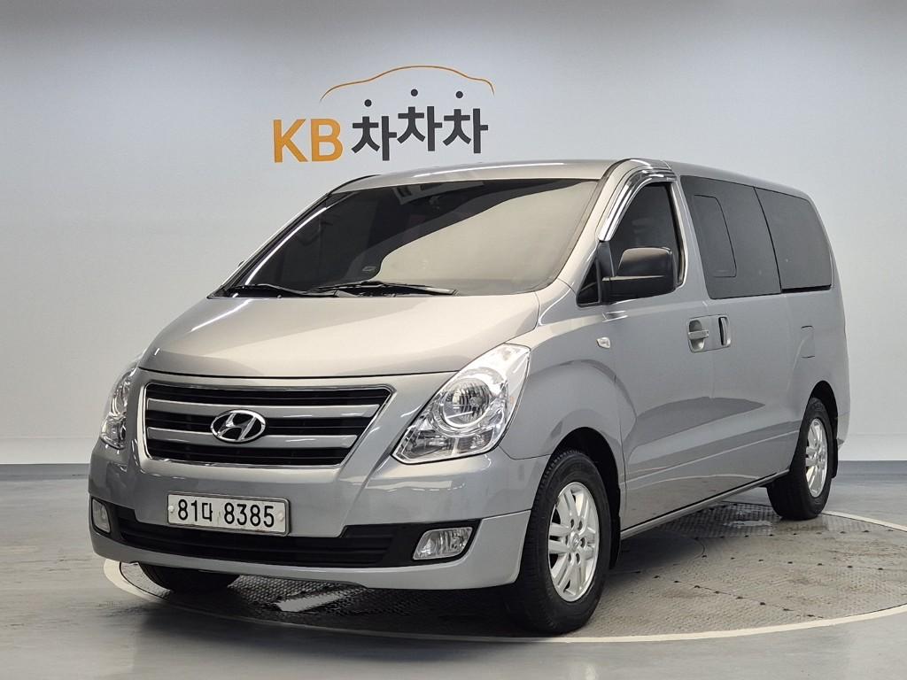 2017 HYUNDAI GRAND STAREX 