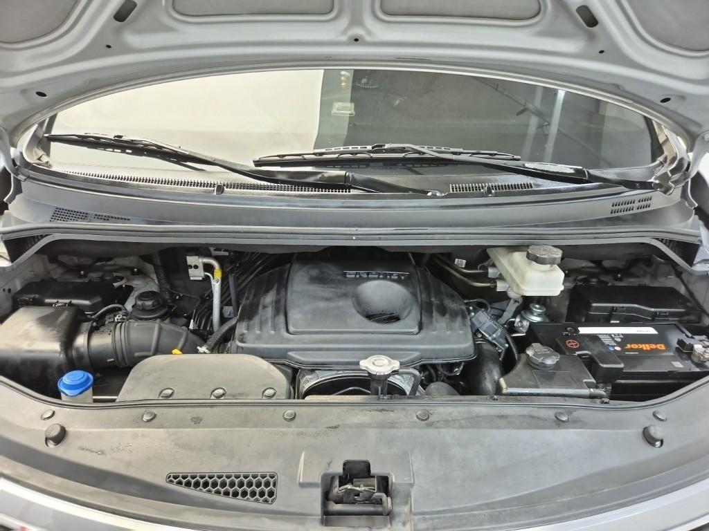 2017 HYUNDAI GRAND STAREX 