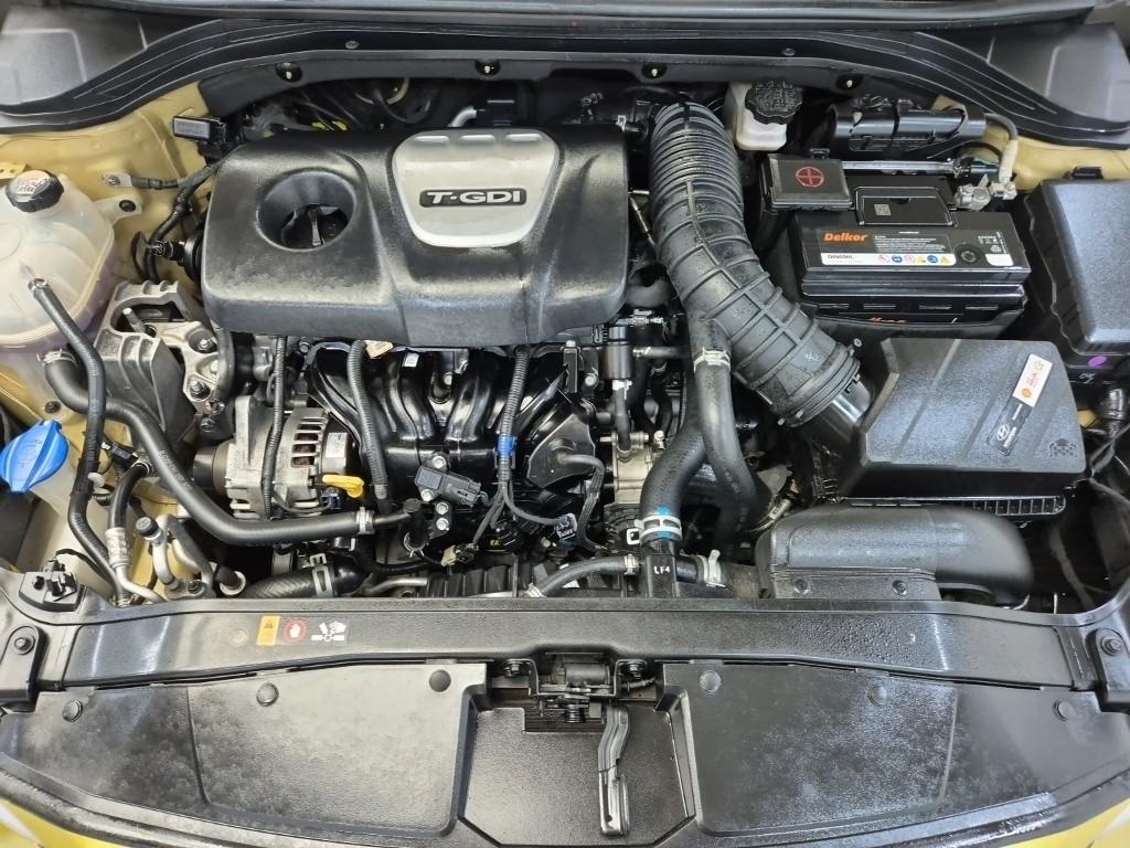 2017 HYUNDAI AVANTE AD 