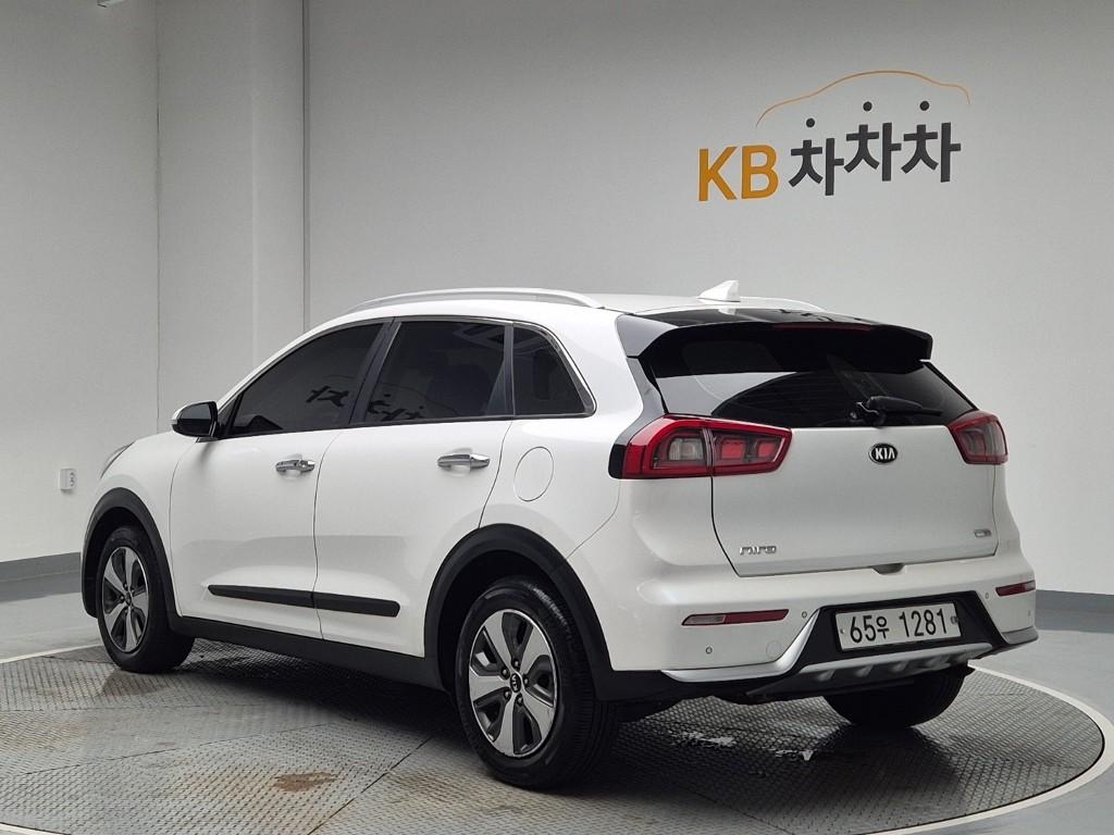 2018 KIA NIRO 