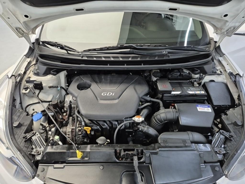 2012 HYUNDAI AVANTE MD 