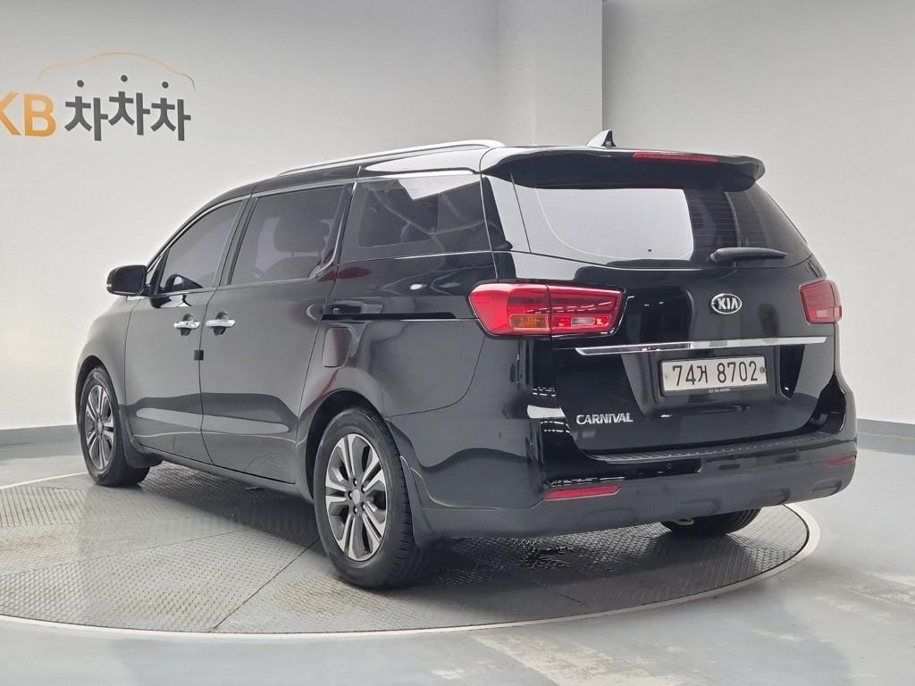 2019 KIA THE NEW CARNIVAL 