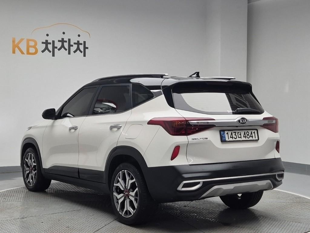 2021 KIA SELTOS 