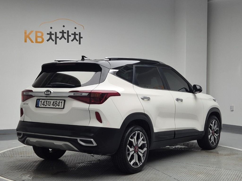 2021 KIA SELTOS 