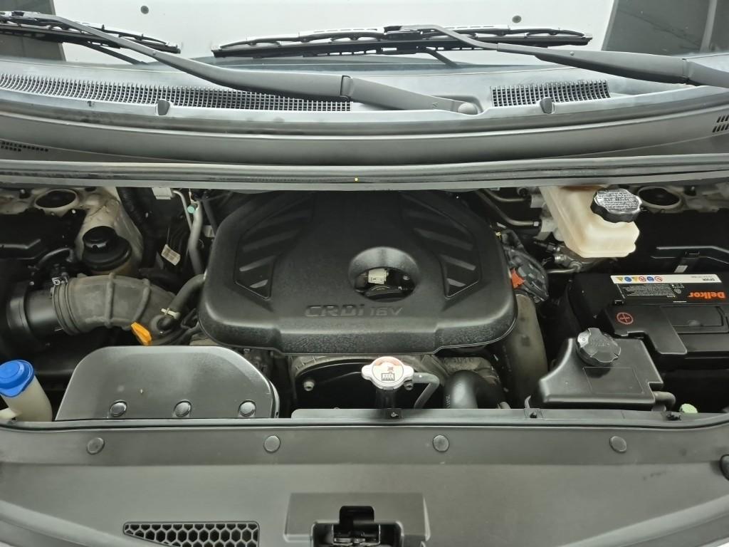 2017 HYUNDAI GRAND STAREX 