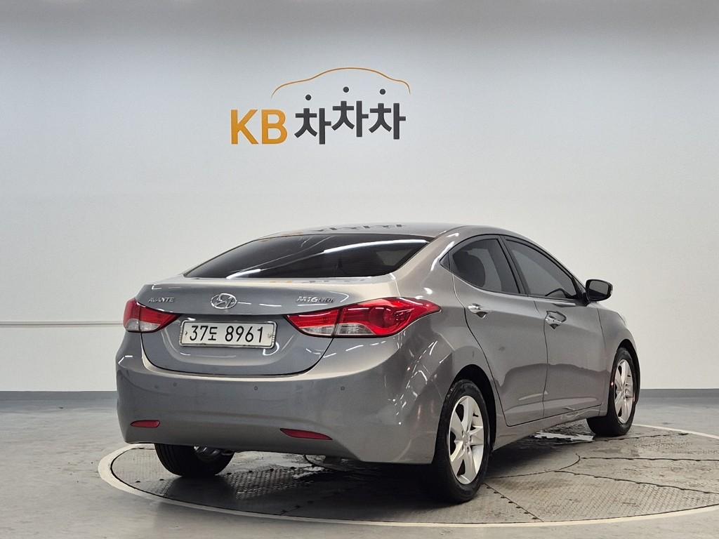 2011 HYUNDAI AVANTE MD 