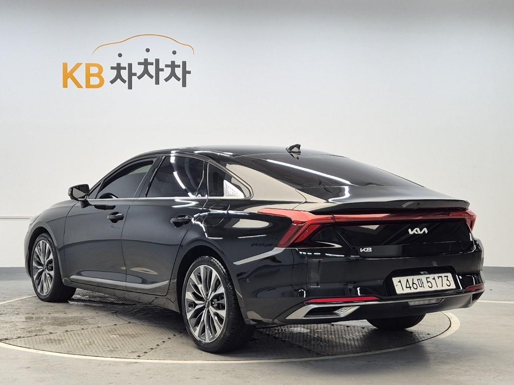 2022 KIA K8 