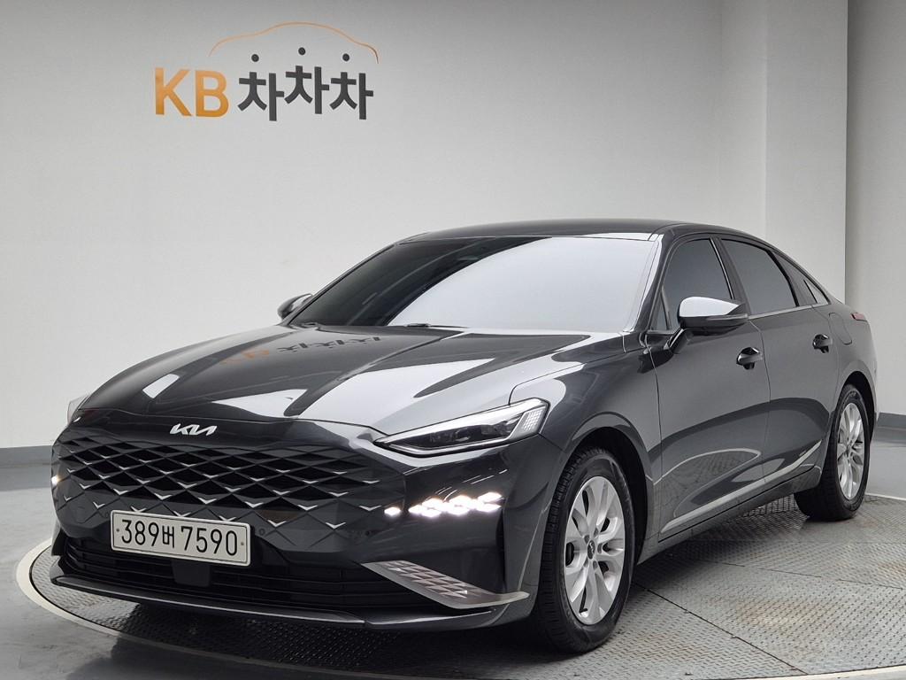 2022 KIA K8 