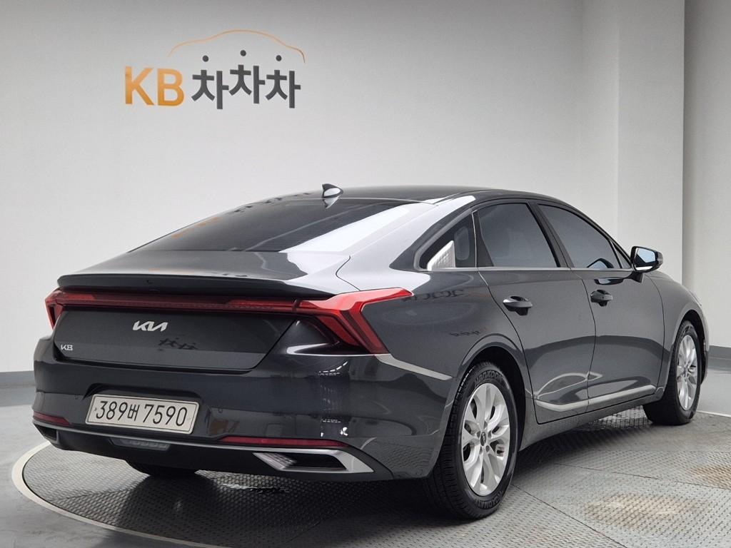 2022 KIA K8 