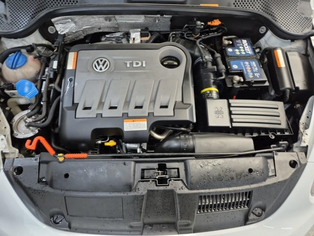 2015 VOLKSWAGEN THE BEETLE 