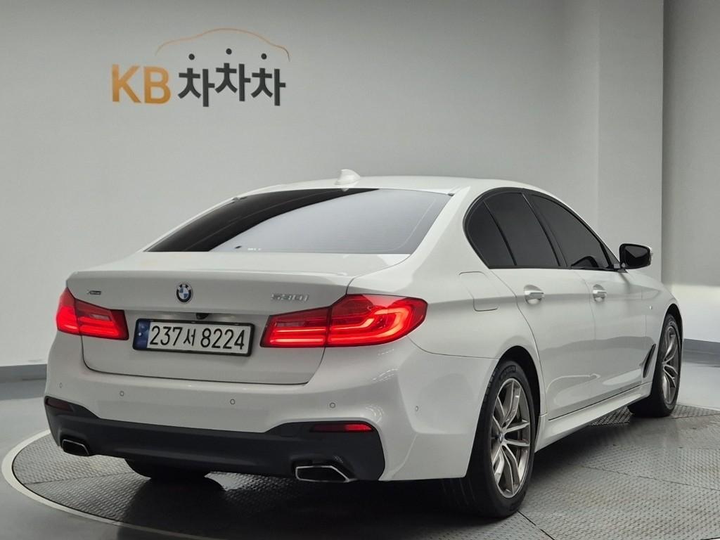 2017 BMW 5 SERIES (7Gen) 