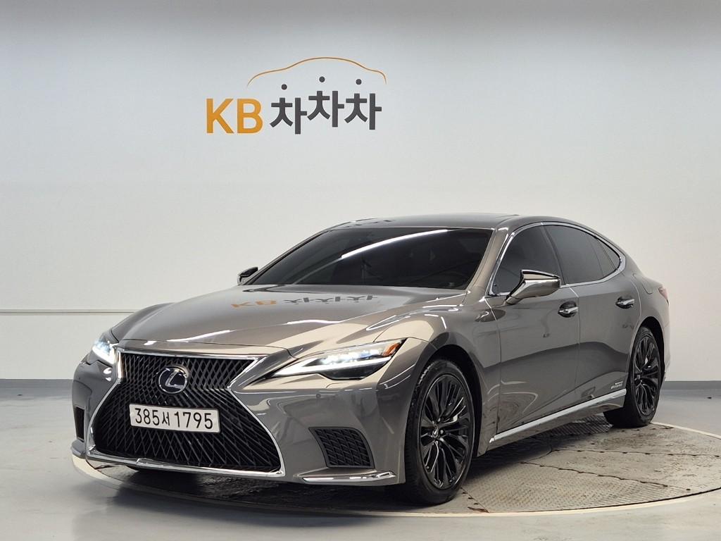2022 LEXUS LS 