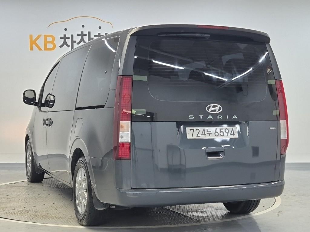 2022 HYUNDAI STARIA 