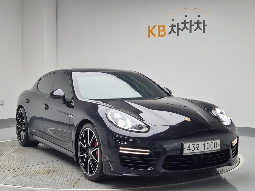 2016 PORSCHE PANAMERA 