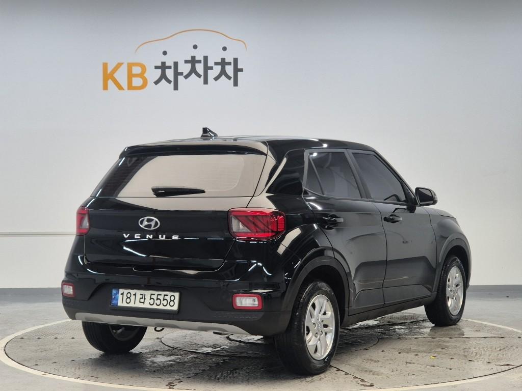 2022 HYUNDAI VENUE 
