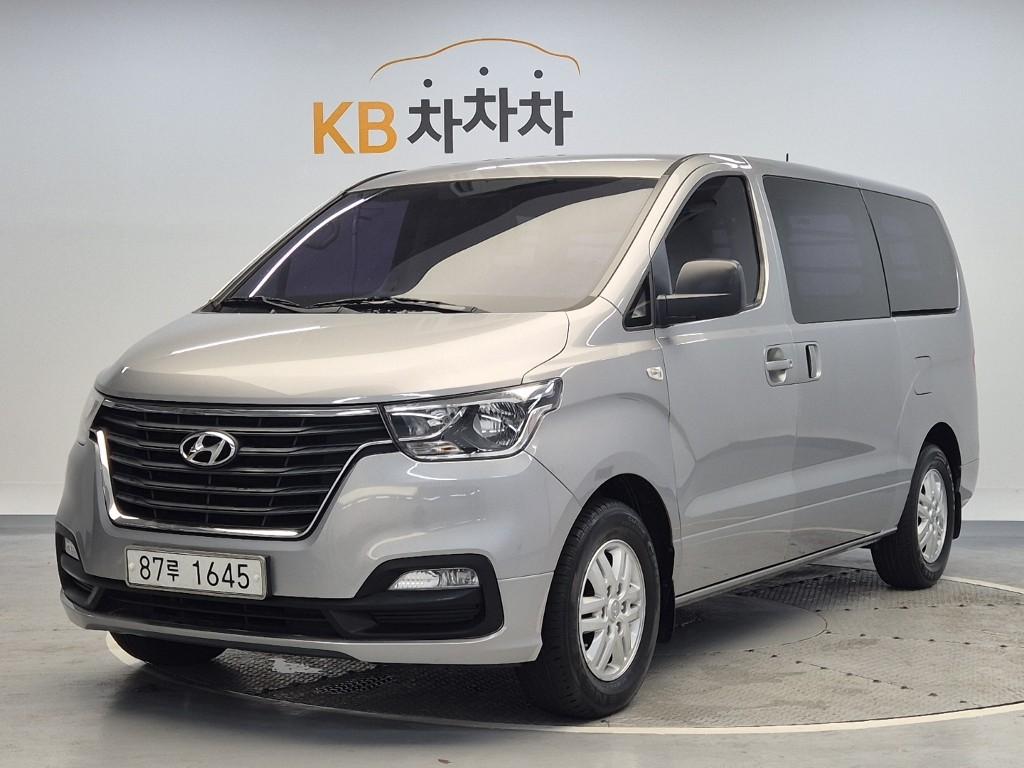 2019 HYUNDAI THE NEW GRAND STAREX 