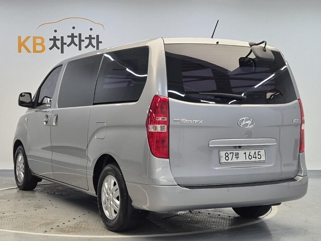 2019 HYUNDAI THE NEW GRAND STAREX 