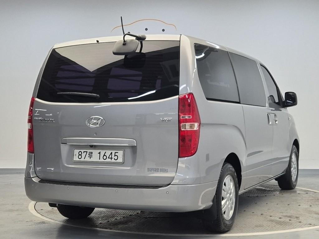 2019 HYUNDAI THE NEW GRAND STAREX 