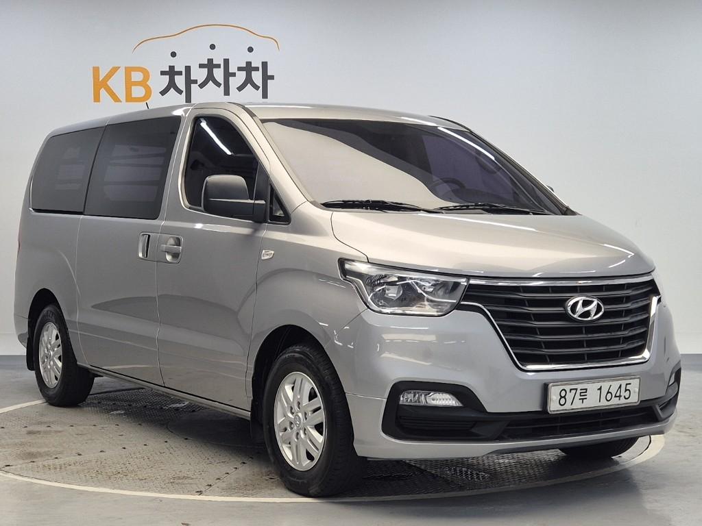 2019 HYUNDAI THE NEW GRAND STAREX 