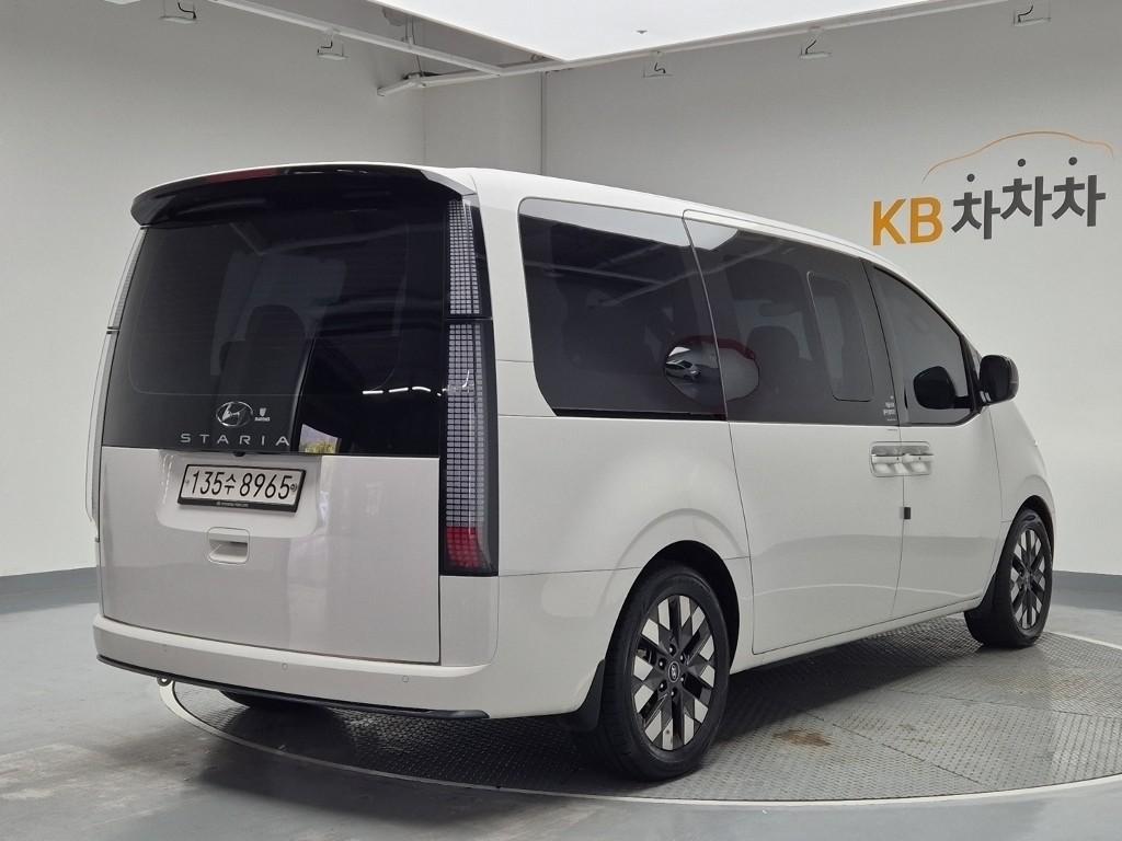 2023 HYUNDAI STARIA 