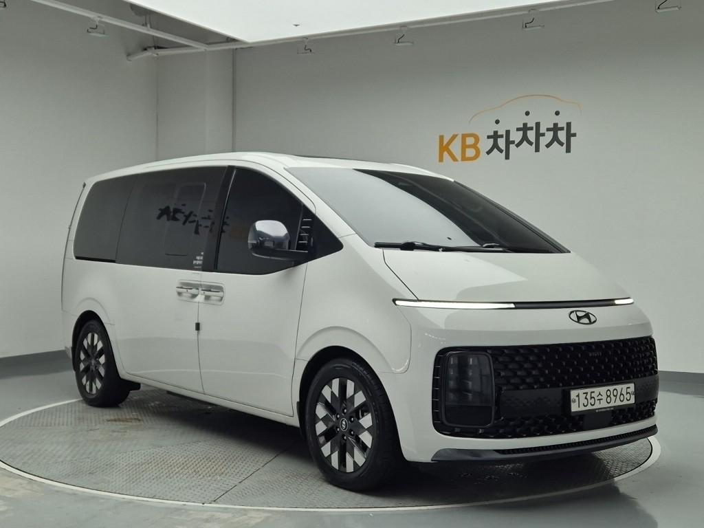 2023 HYUNDAI STARIA 