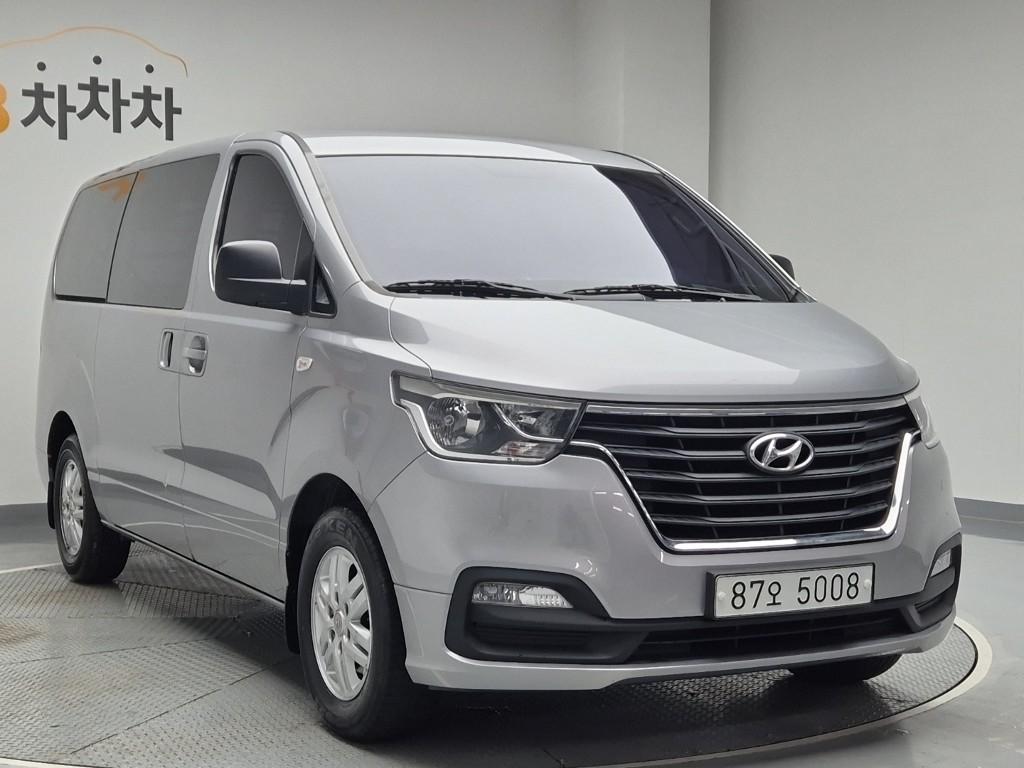 2019 HYUNDAI THE NEW GRAND STAREX 