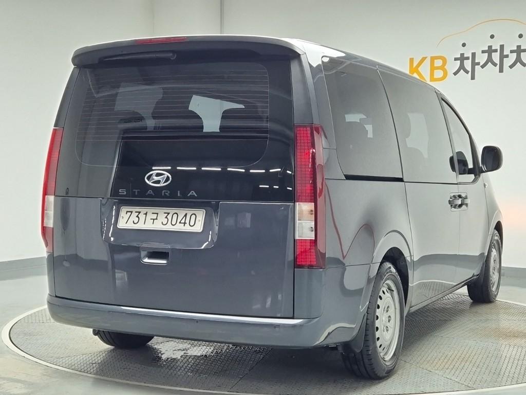 2022 HYUNDAI STARIA 