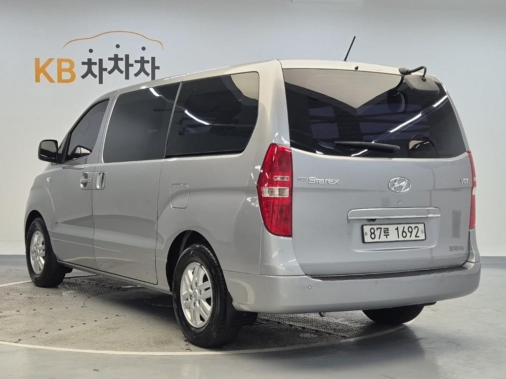 2019 HYUNDAI THE NEW GRAND STAREX 